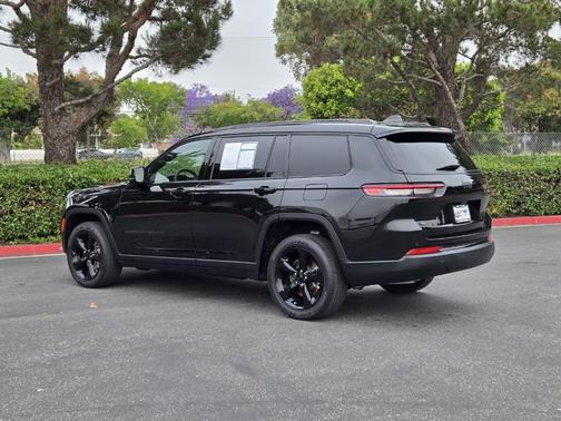 2021 Jeep Grand Cherokee L Laredo