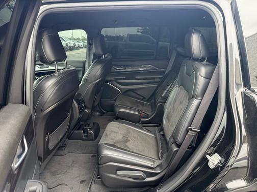 2021 Jeep Grand Cherokee L Laredo