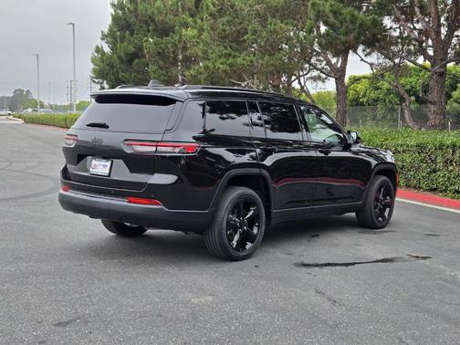 2021 Jeep Grand Cherokee L Laredo
