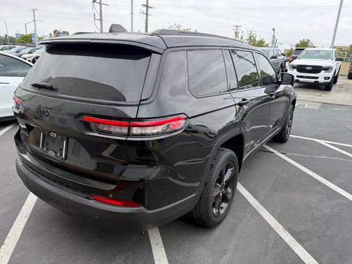 2021 Jeep Grand Cherokee L Laredo