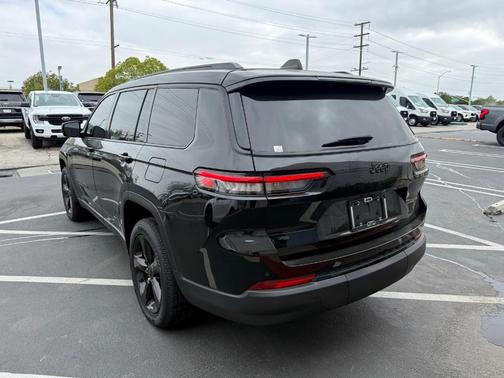 2021 Jeep Grand Cherokee L Laredo