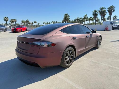 2022 Tesla Model S Plaid