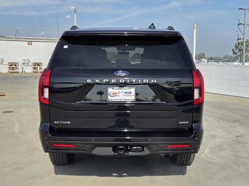 Black Metallic 2025 Ford Expedition Max Active