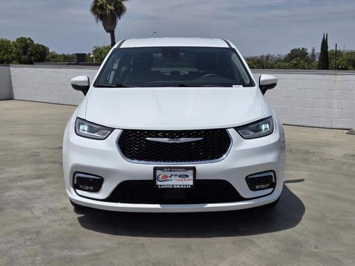 Bright White Clearcoat 2023 Chrysler Pacifica Hybrid Touring L