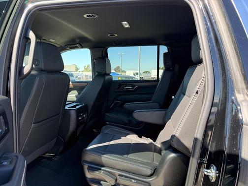 Onyx Black 2025 GMC Yukon XL Denali