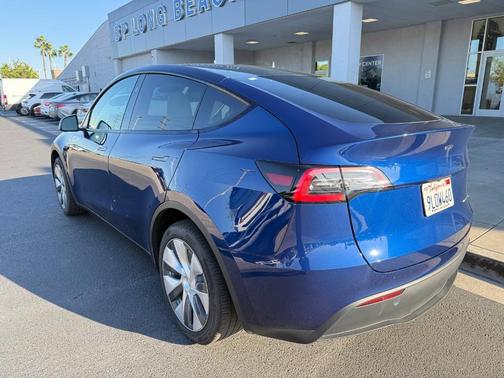 2024 Tesla Model Y Long Range