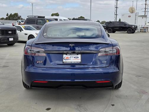 2021 Tesla Model S Plaid