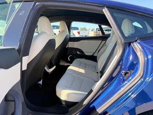 2021 Tesla Model S Plaid