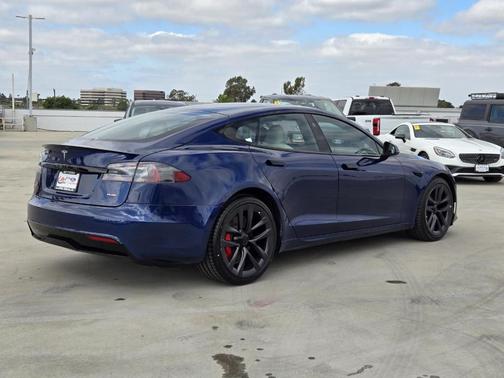2021 Tesla Model S Plaid