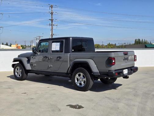 2021 Jeep Gladiator Sport