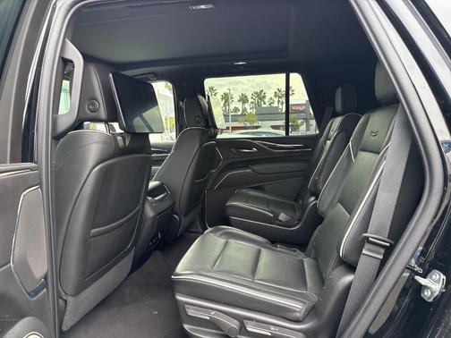 2023 Cadillac Escalade Sport