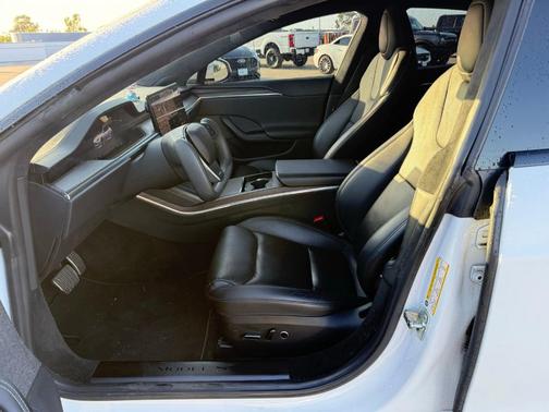 2022 Tesla Model S Base