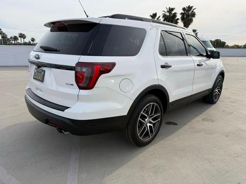 2018 Ford Explorer sport