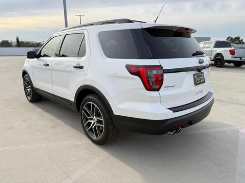 2018 Ford Explorer sport