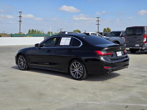 2020 BMW 330 i