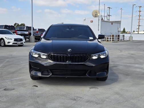 2020 BMW 330 i