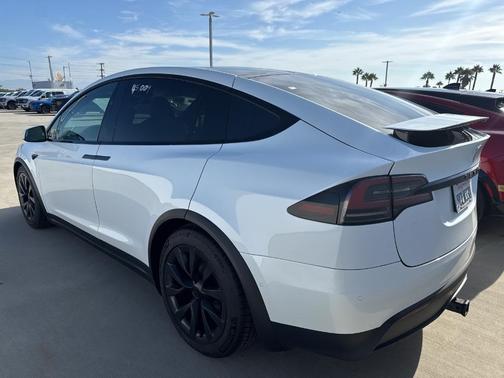 2022 Tesla Model X Base