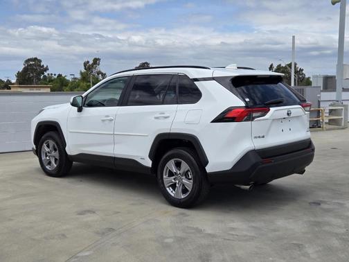Ice 2024 Toyota RAV4 Hybrid LE
