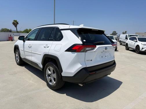 Ice 2024 Toyota RAV4 Hybrid LE