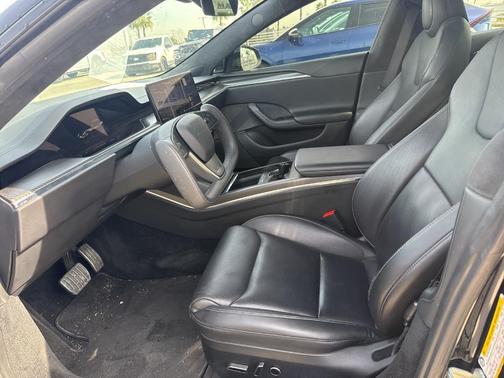 2022 Tesla Model S Plaid