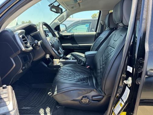 2017 Toyota Tacoma SR5
