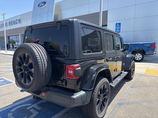 2023 Jeep Wrangler 4xe Sahara