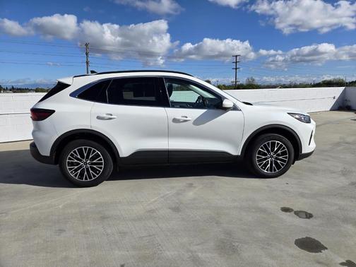 2025 Ford Escape PHEV
