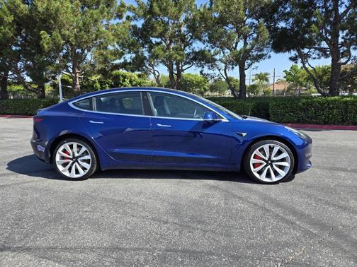 2018 Tesla Model 3 Performance