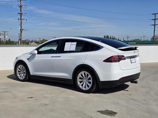 2020 Tesla Model X Long Range