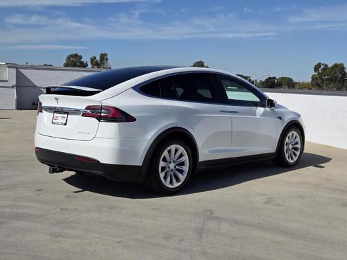 2020 Tesla Model X Long Range