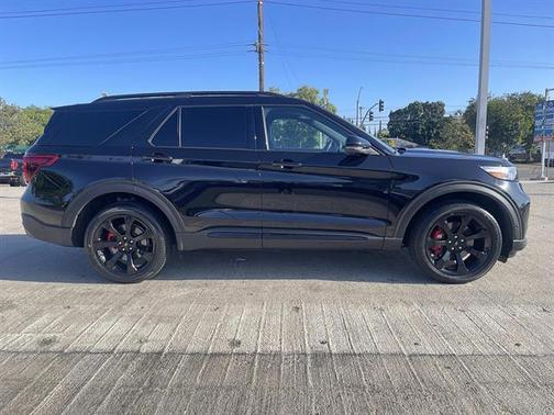 Black Metallic 2021 Ford Explorer ST