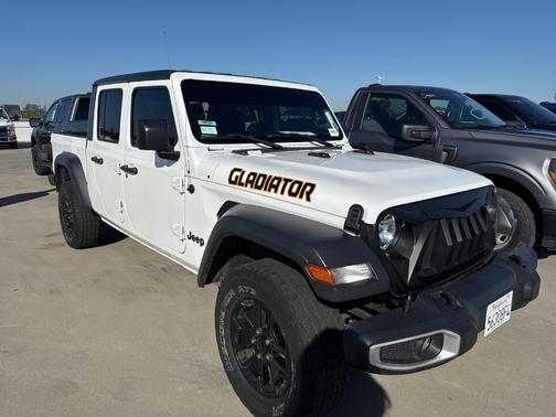 2023 Jeep Gladiator Sport