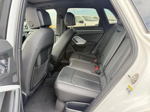2021 Audi Q3 45 S line Premium