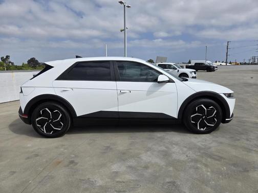 White 2024 Hyundai IONIQ 5 SEL