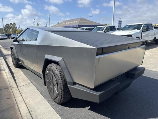 2024 Tesla Cybertruck Cyberbeast