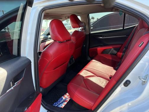 2021 Toyota Camry Hybrid XSE