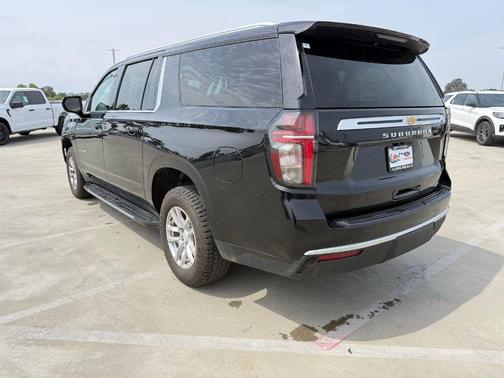 Black 2023 Chevrolet Suburban LT