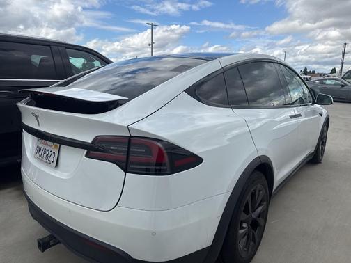 2022 Tesla Model X Base