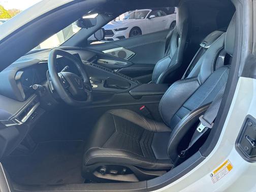 2023 Chevrolet Corvette Stingray w/2LT