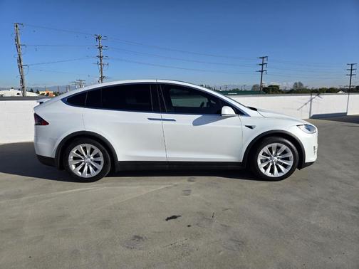 2019 Tesla Model X Long Range