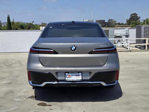 Gray Metallic 2023 BMW 740 i