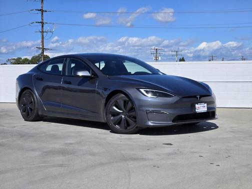 2022 Tesla Model S Plaid