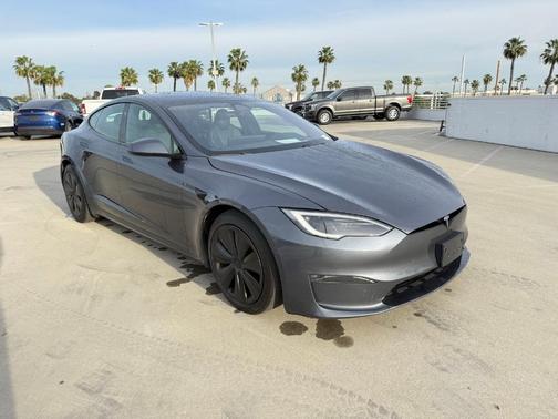 2022 Tesla Model S Plaid