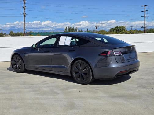 2022 Tesla Model S Plaid