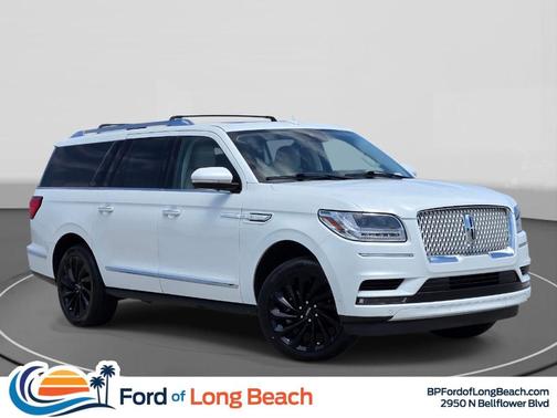 White 2021 Lincoln Navigator L Reserve