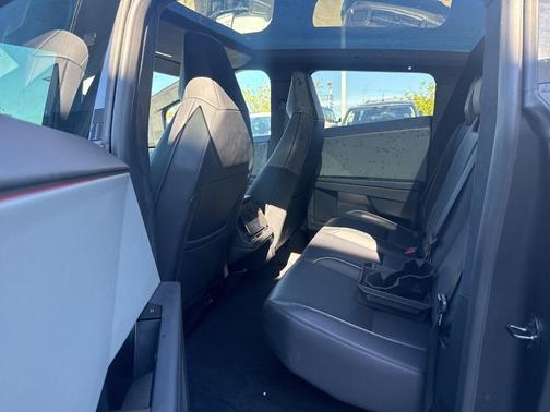 2024 Tesla Cybertruck Base