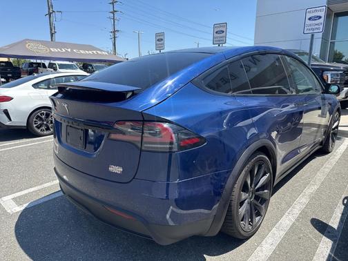 2022 Tesla Model X Plaid