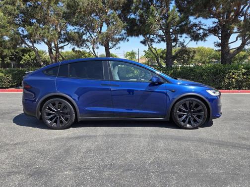 2022 Tesla Model X Plaid