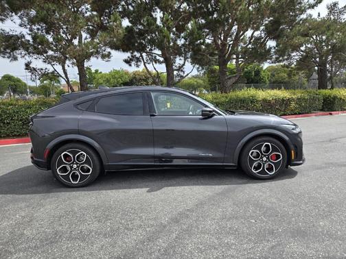 2021 Ford Mustang Mach-E GT