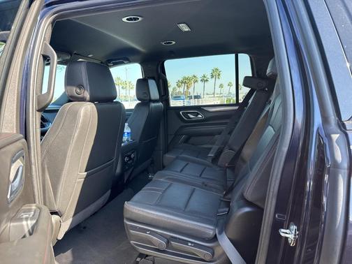 2024 Chevrolet Suburban RST